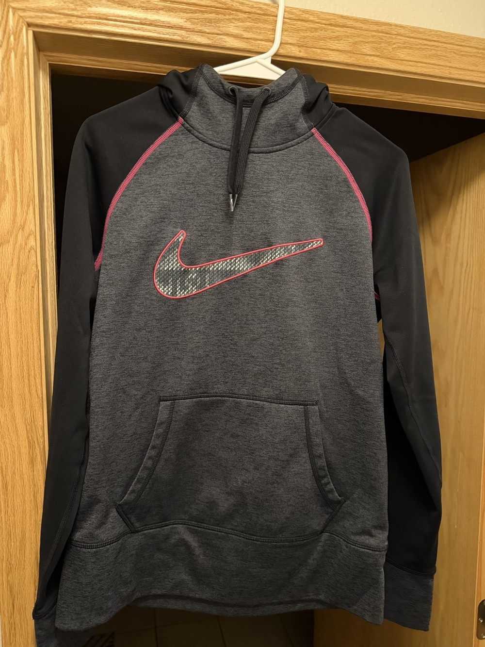 Nike Women’s Dark Gray & Black Pullover Hoodie with Pink Accents